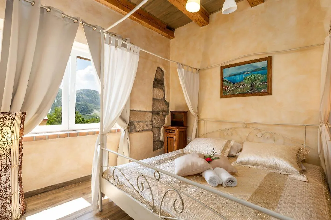 Holiday home House Nature Tribalj