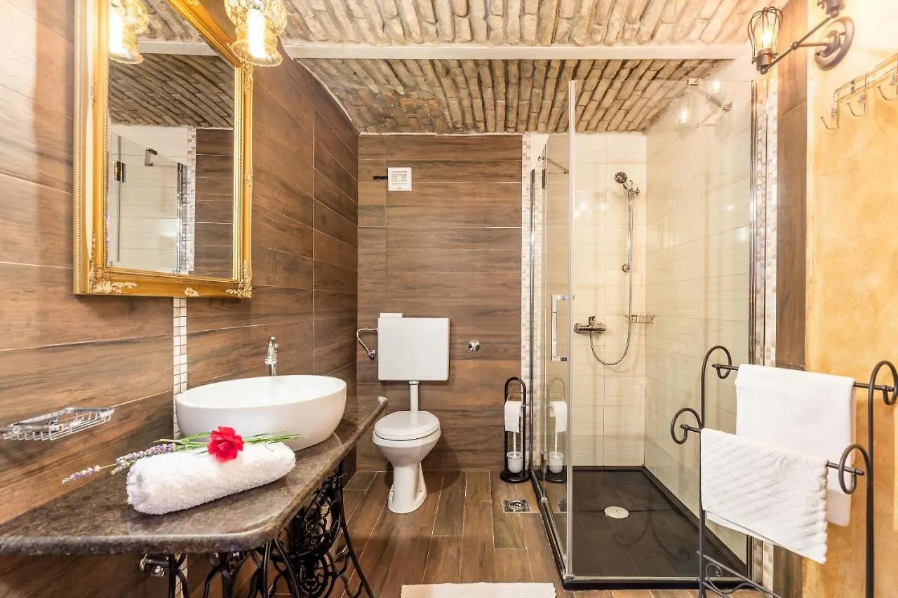 House Nature Tribalj
